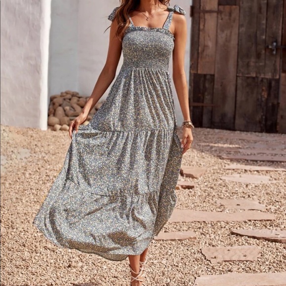 Boho floral shirred tied shoulder maxi dress - Picture 5 of 14